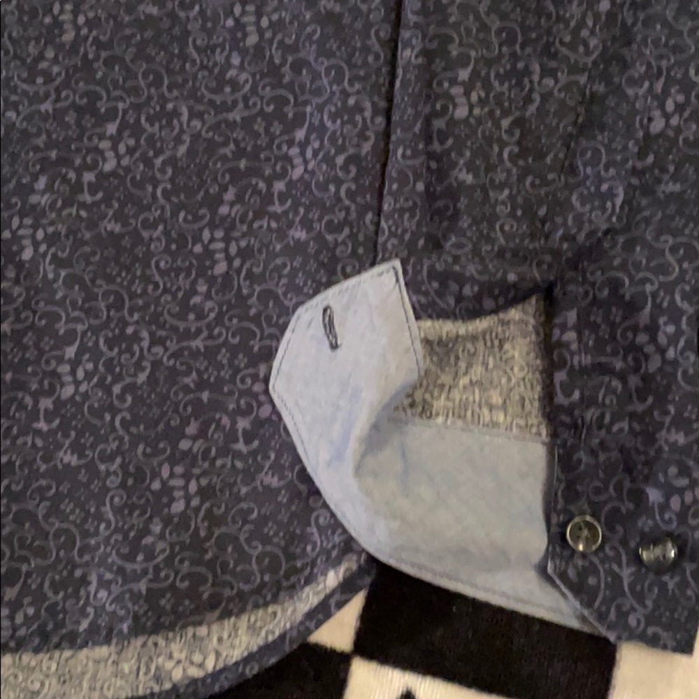 Button up - Picture 4 of 4